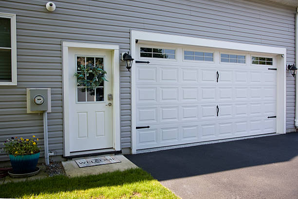 24/7 Emergency Garage Door Panel Replacement experts in Sultana, CA